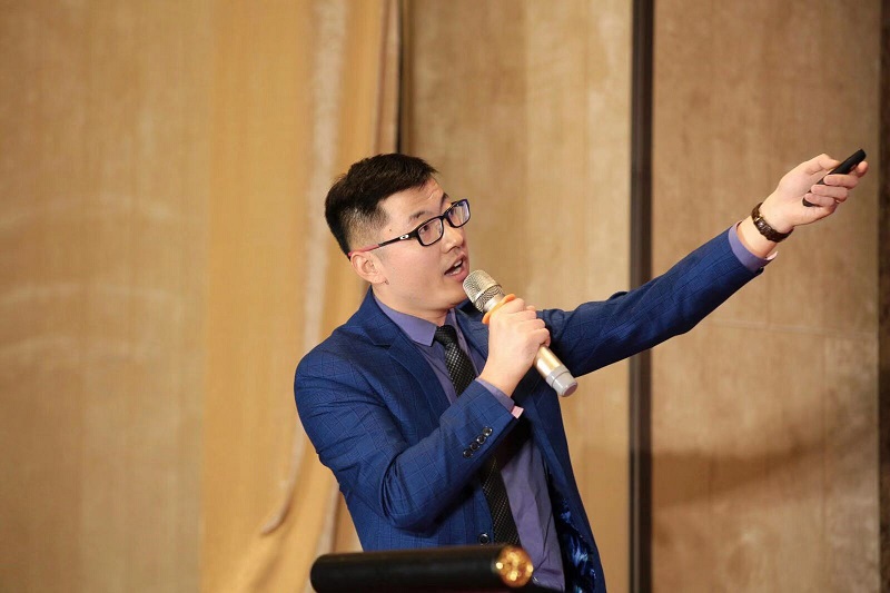 美亚深圳销售总监Alex做教育身份主题分享