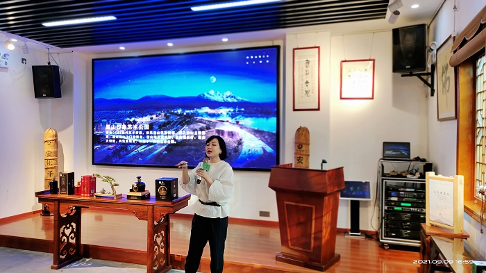美亚置业集团中国部副总经理翁总