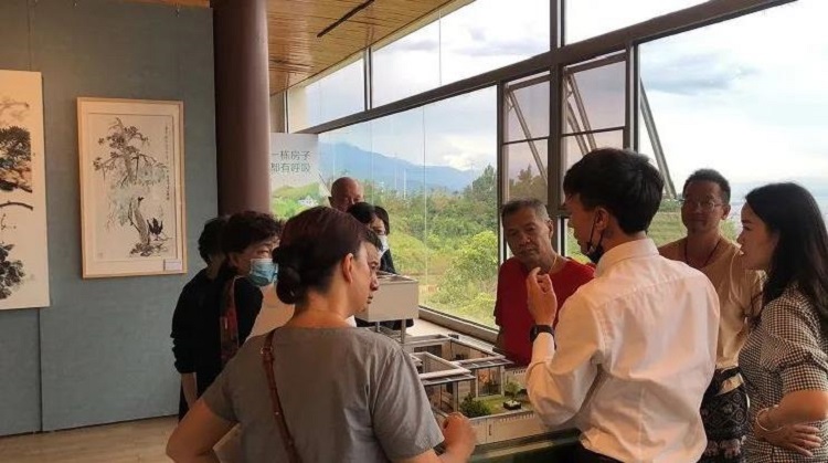华侨城大理十畝地住假区售楼处